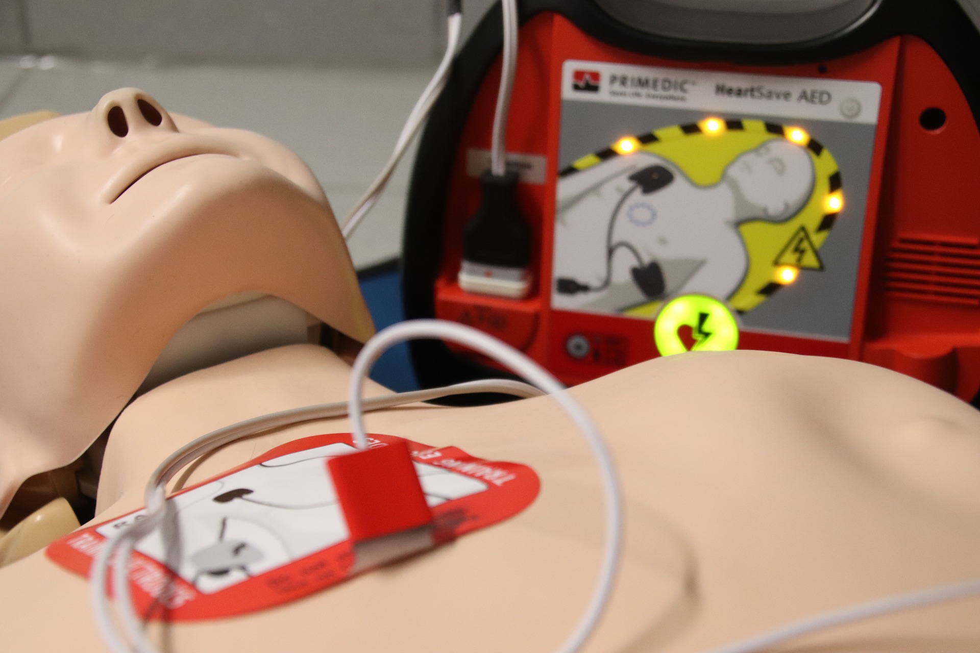 Defibrillaattori