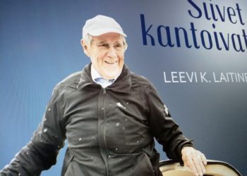 Leevi K. Laitinen, Siivet kantoivat