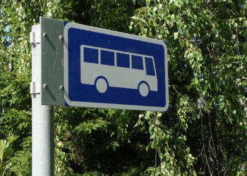 Linja-autopysäkki, linja-auto