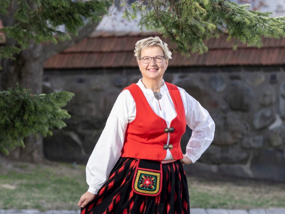 Pirkko Ahonen, Aito Säästöpankki