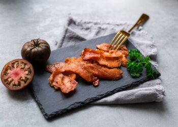 Kalaneuvoksen Kirjolohipekoni